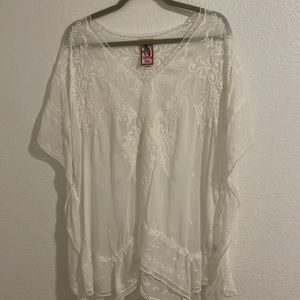 Johnny Was White Embroidered Top